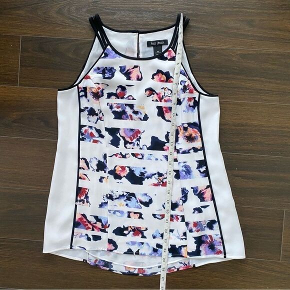 WHITE HOUSE BLACK MARKET | floral blouse - Picture 10 of 11